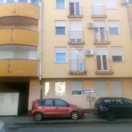 Apartamento Ivana Center Novi Sad Exterior foto